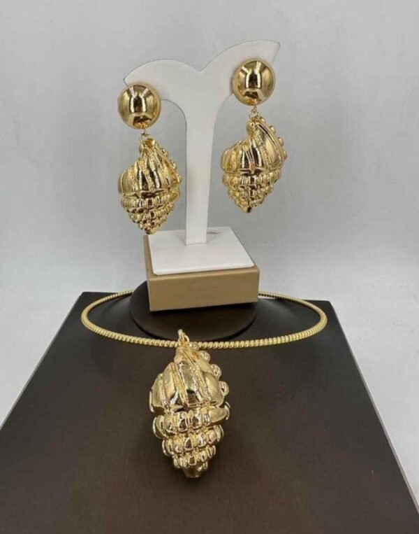 Ladies Jewelries
